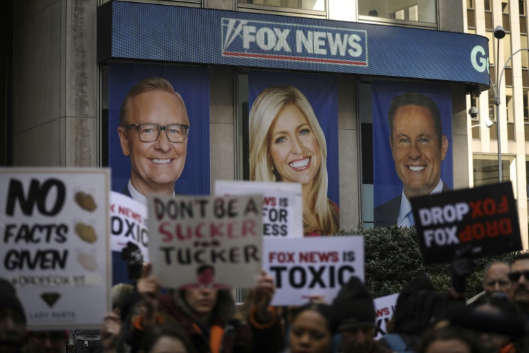  Fox News on trial in $1.6 bn defamation case