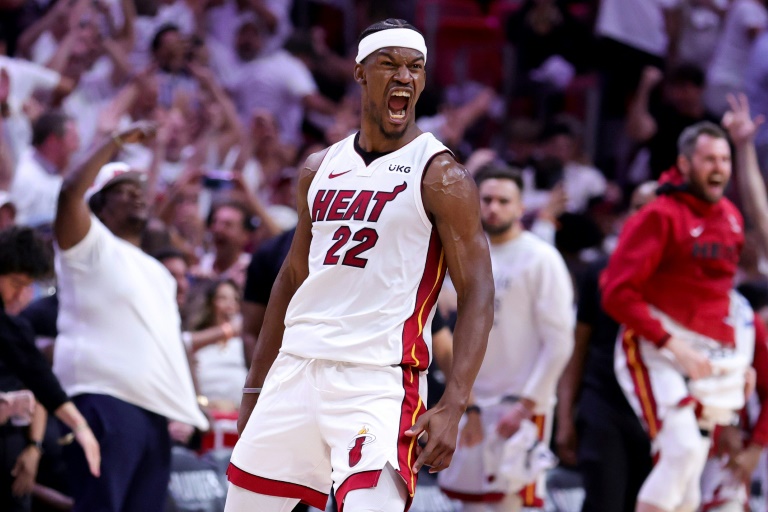  Butler brilliance as Heat leave Bucks on brink