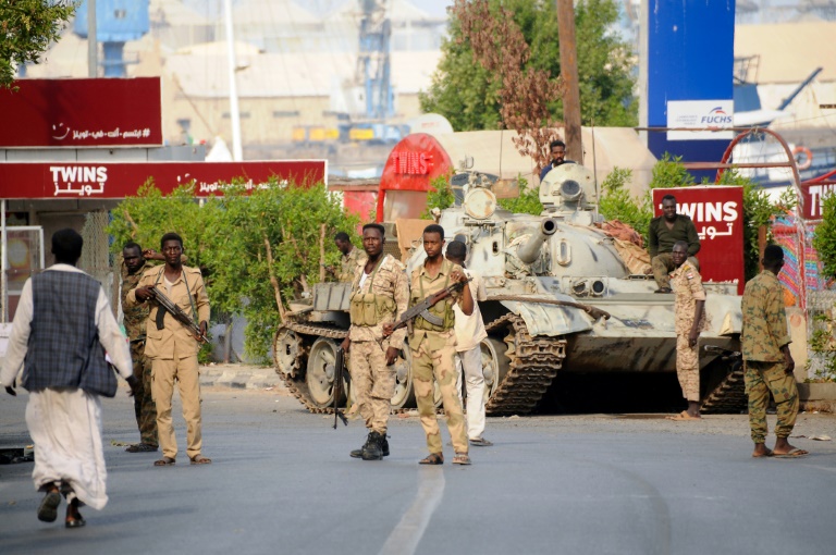  Fears mount for Sudan ceasefire as former regime members escape