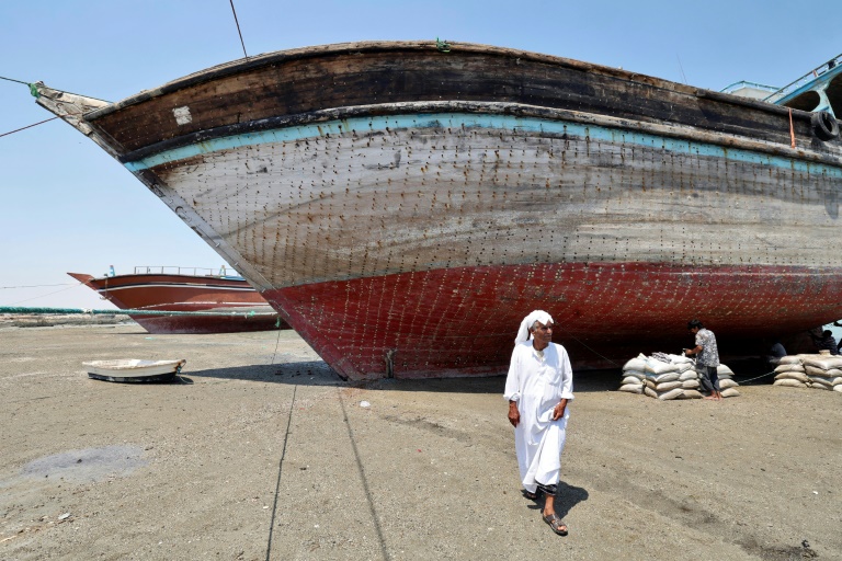  Winds of change buffet Iran’s wooden boat building tradition