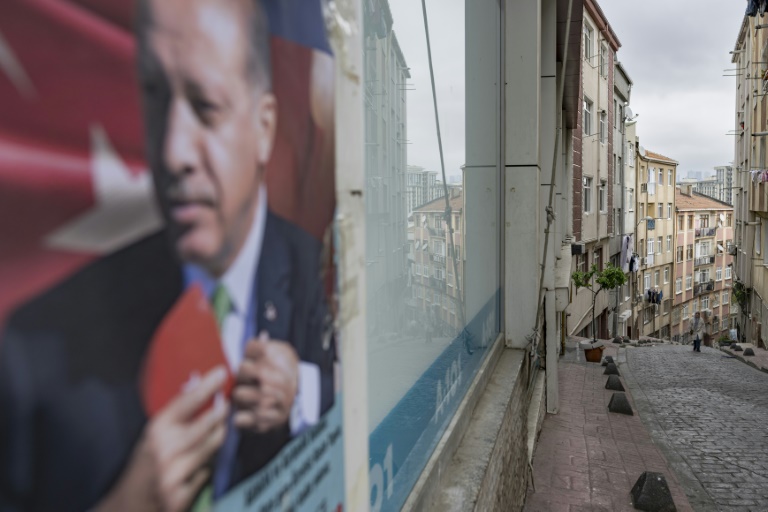  Turkey voters divided in Erdogan’s Istanbul birthplace