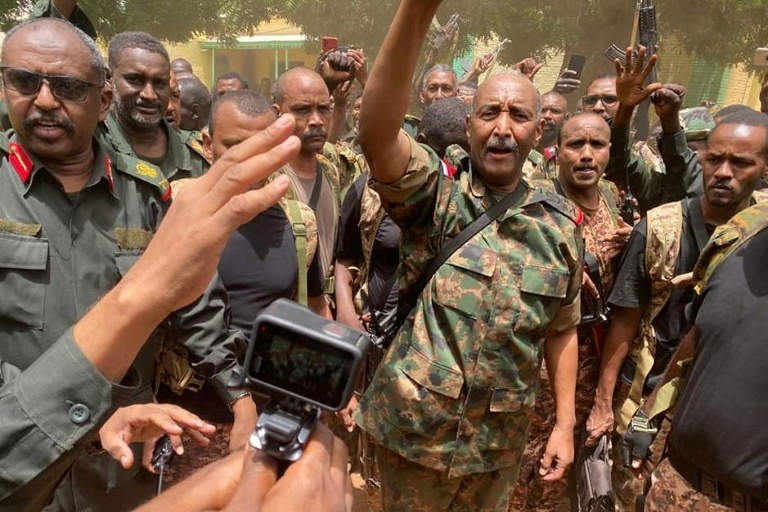  Sudan army quits truce talks with paramilitary foes