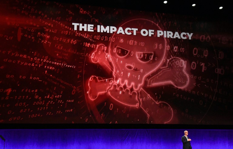  Entertainment industry struggles with 215 bn piracy site visits