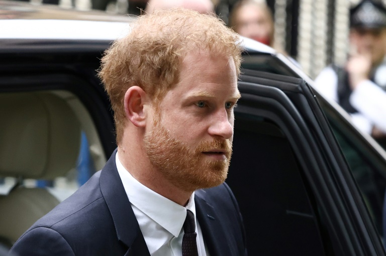  Prince Harry’s past drug use at issue in US visa case