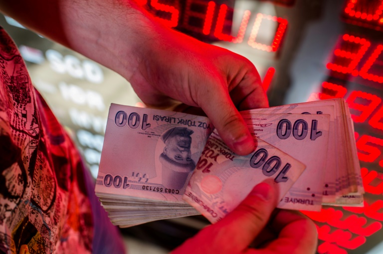  Turkish lira hits new dollar low after election