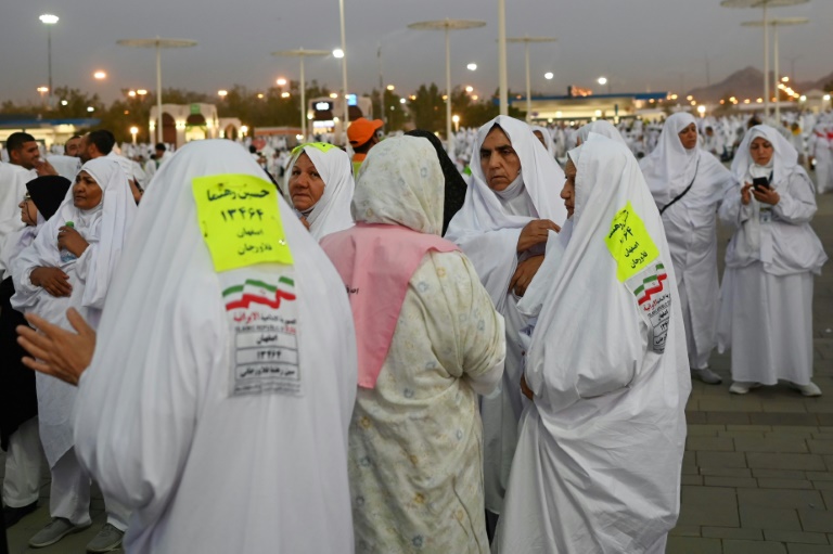  Iranians go from ‘harassment’ to hajj happiness after Saudi pact