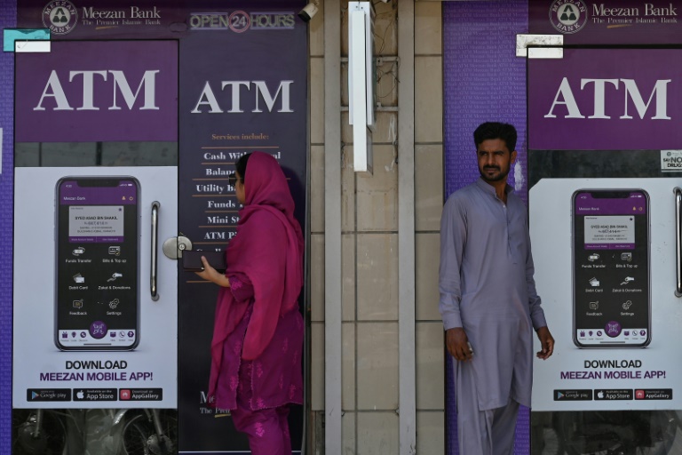  IMF and Pakistan reach $3 billion stand-by deal