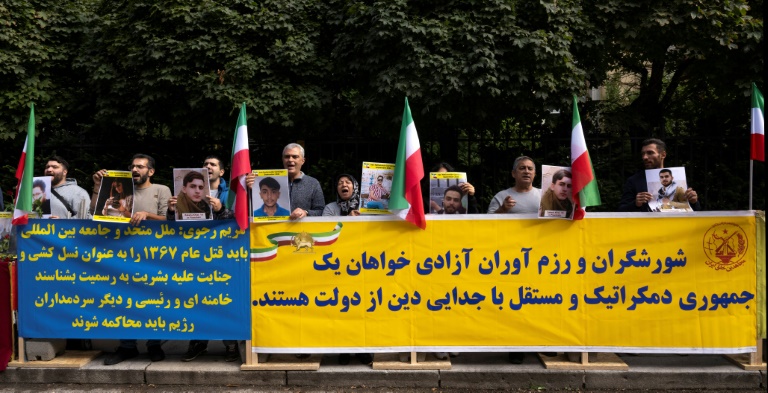  French court overturns police ban on Iran opposition demo