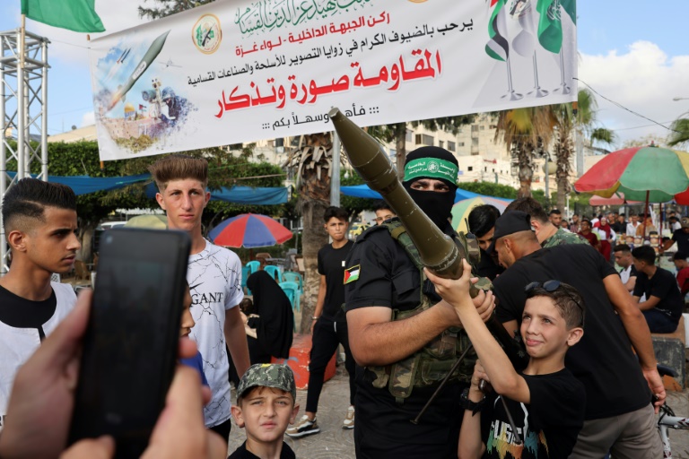  Gaza rulers Hamas display weapons for first time