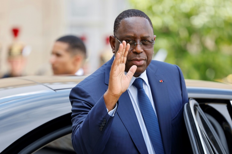  Tension in Senegal as president set to announce election plan