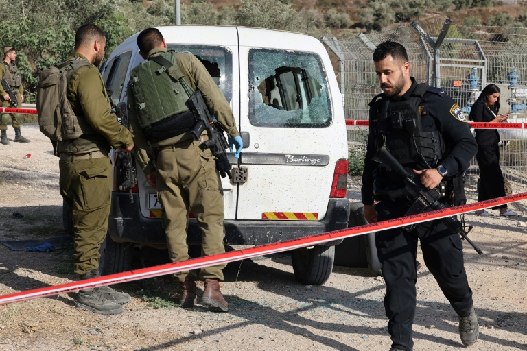  Palestinian gunman kills Israeli in West Bank, shot: security source