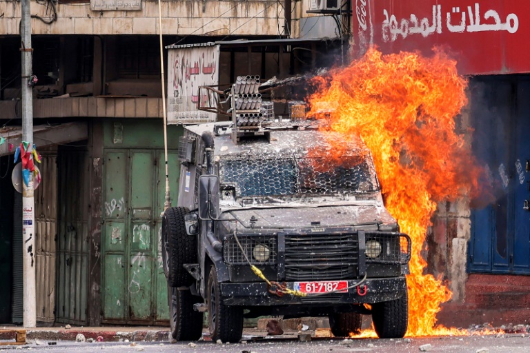  Israeli forces kill two Palestinian gunmen in West Bank raid