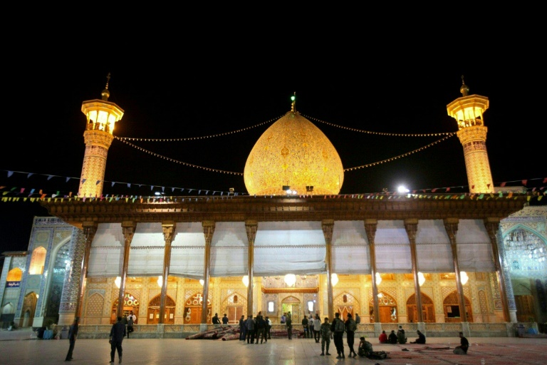  Iran hangs two in public over Shiraz shrine shooting