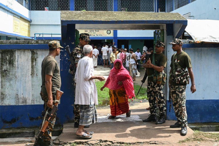  Seven killed in Indian village election clashes