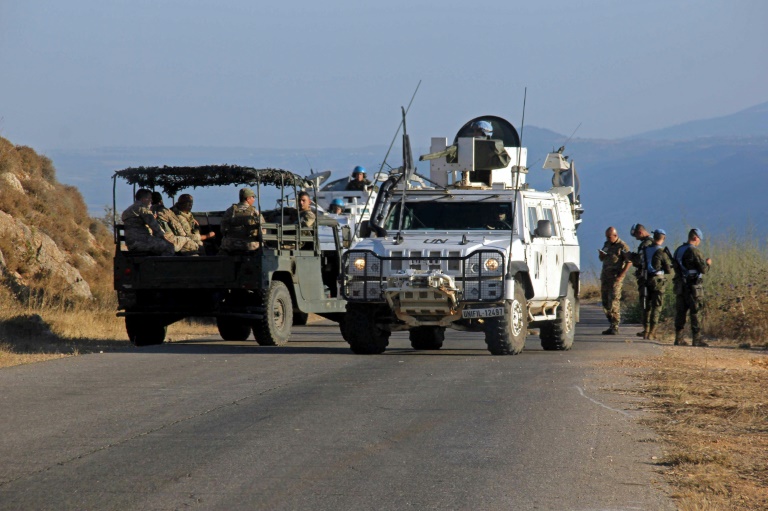  Israeli fire wounds Hezbollah members near Lebanon-Israel border