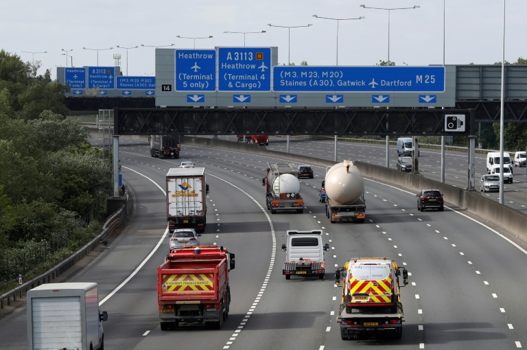  Ford launches ‘hands-free’ driving on UK motorways