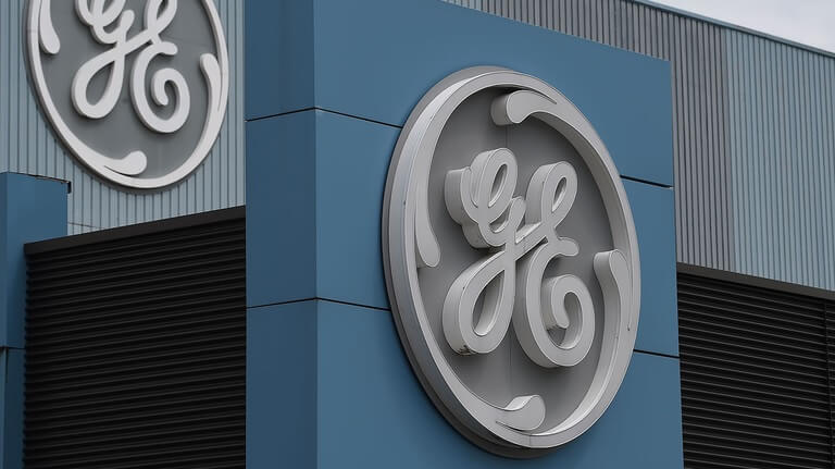  Iraqi PM urges General Electric to increase power production in Iraq