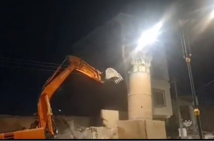  Built in 1727, Basra’s Al-Siraji Mosque gets demolished