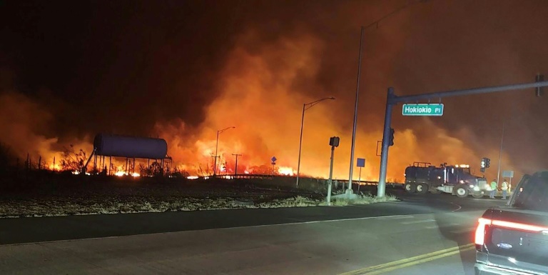  At least 6 dead as wildfire razes Hawaiian town