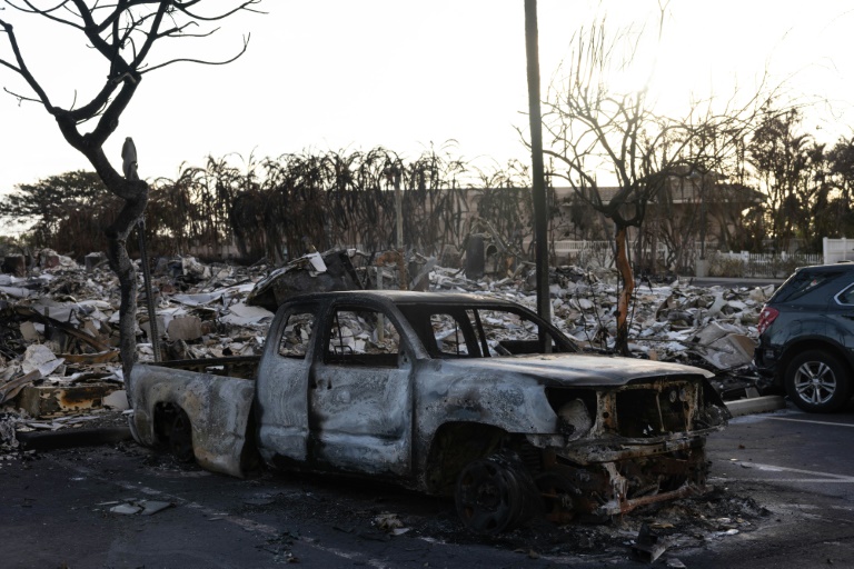  Hawaii fire death toll nears 100, anger grows