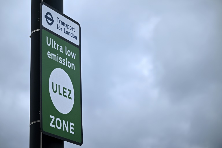  London businesses weary as vehicle pollution toll zone expands