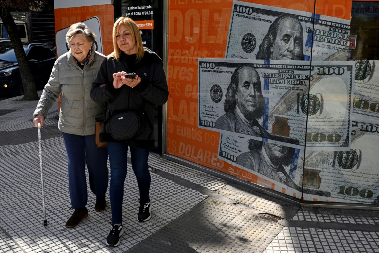  In Argentina, voters toy with ditching pesos for dollars