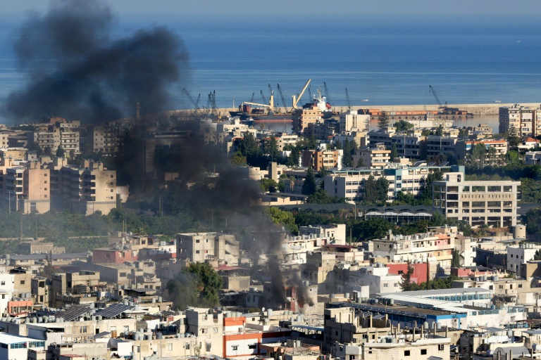  Two dead as renewed clashes hit Lebanon Palestinian camp