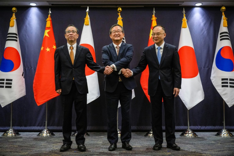  China, S. Korea, Japan leaders to hold first summit since 2019