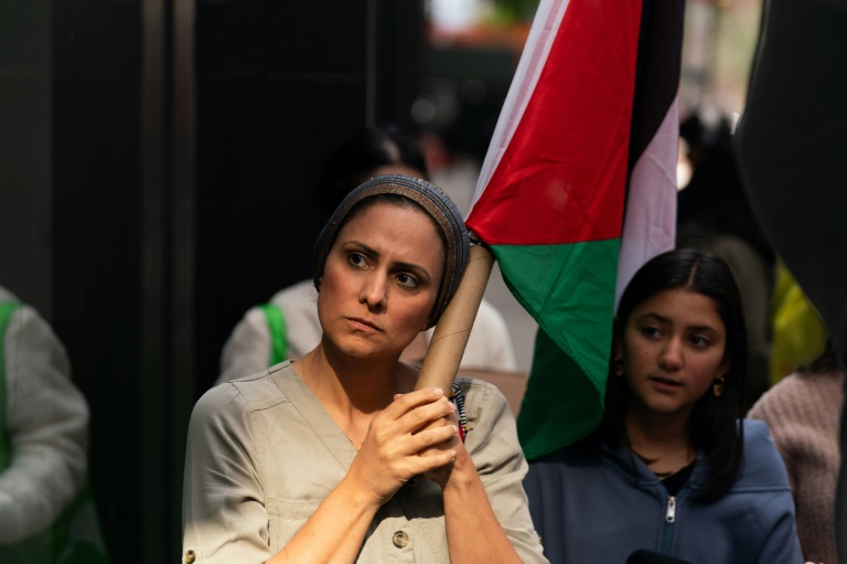  In New York, pro-Palestinian demonstrators denounce Israeli government