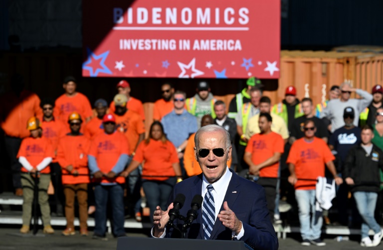  Biden unveils ‘hydrogen hubs’ in push for 2024