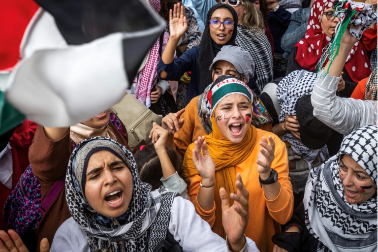  Tens of thousands march in Morocco for Palestinians