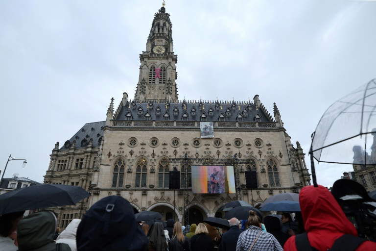  France pays respects to teacher killed in Islamist attack