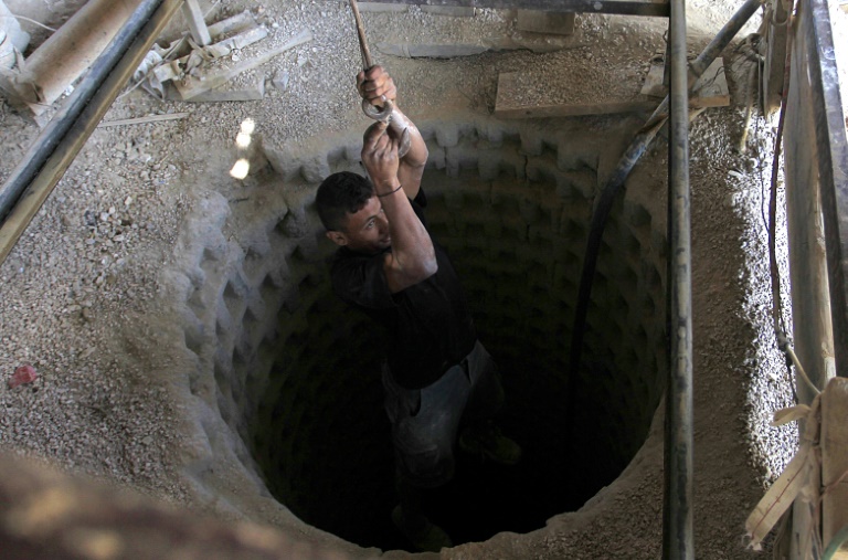  Israel targets Hamas subterranean ‘city’, key in Gaza war