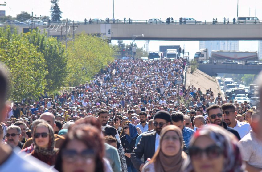  Thousands of teachers in Iraq protest against unpaid salaries