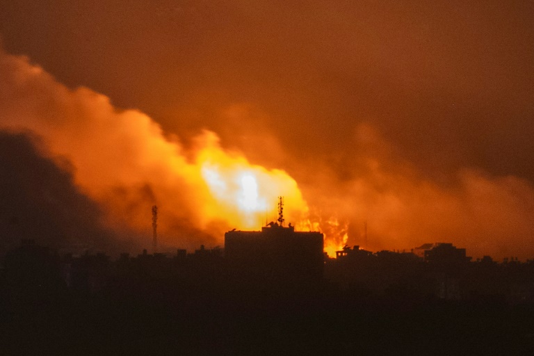  Israel intensifies Gaza strikes despite ceasefire calls