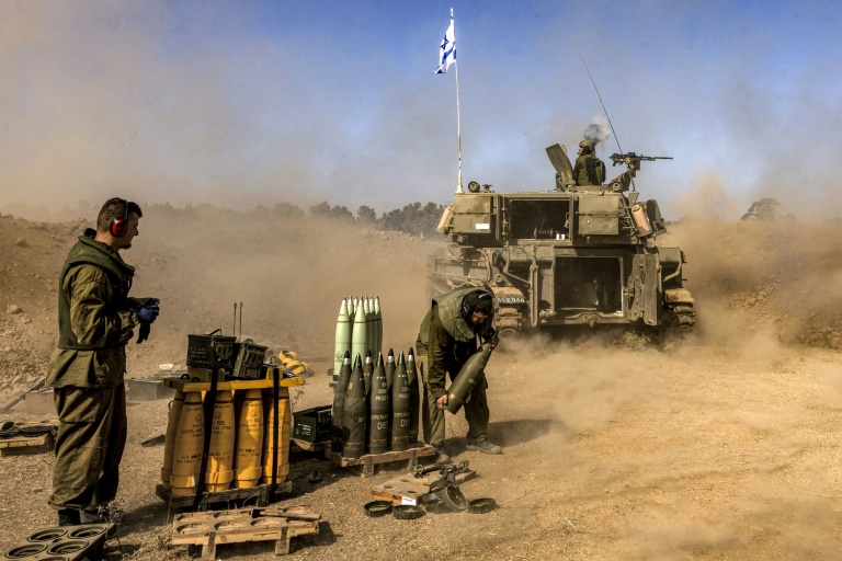  Israel and Hamas in high-stakes ground combat among Gaza rubble