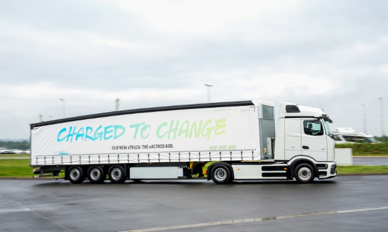  Electric heavy lorries poised to overtake hydrogen trucks