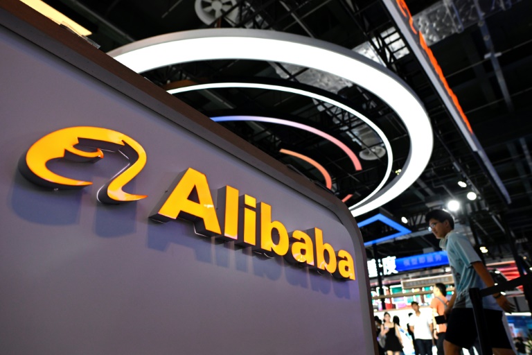  Alibaba shares dive more than 7% after cloud service called off