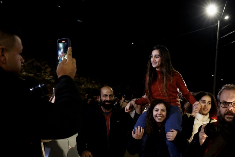  Joy in West Bank as freed prisoners return