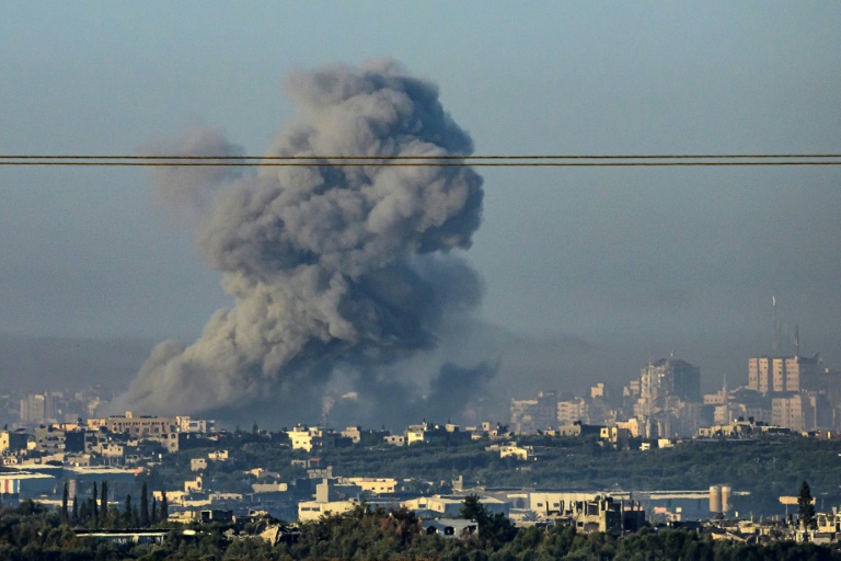  Israel bombs Gaza as pressure mounts to protect civilians