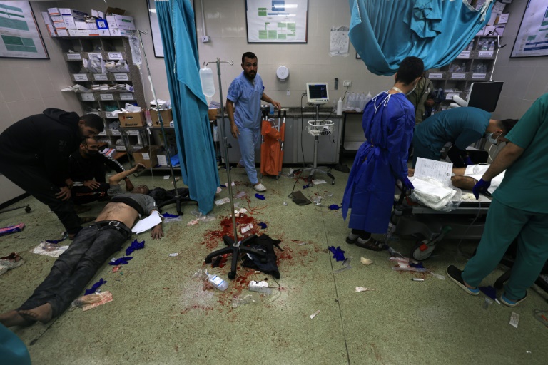  Chaos in south Gaza hospitals after new Israeli strikes