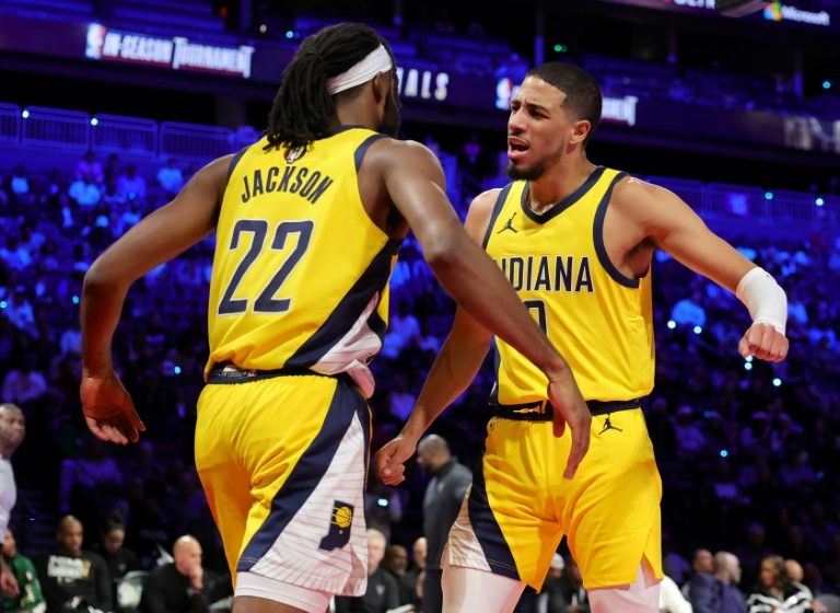  Upstart Pacers topple Bucks to reach NBA Cup final