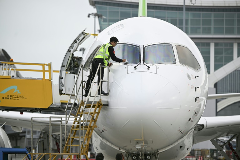  China shows off homegrown C919 jet in Hong Kong