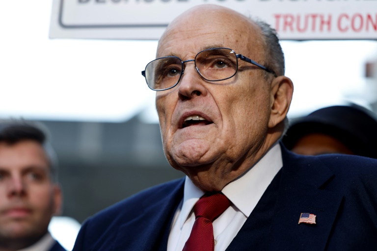  Ex-NYC mayor Rudy Giuliani files for bankruptcy