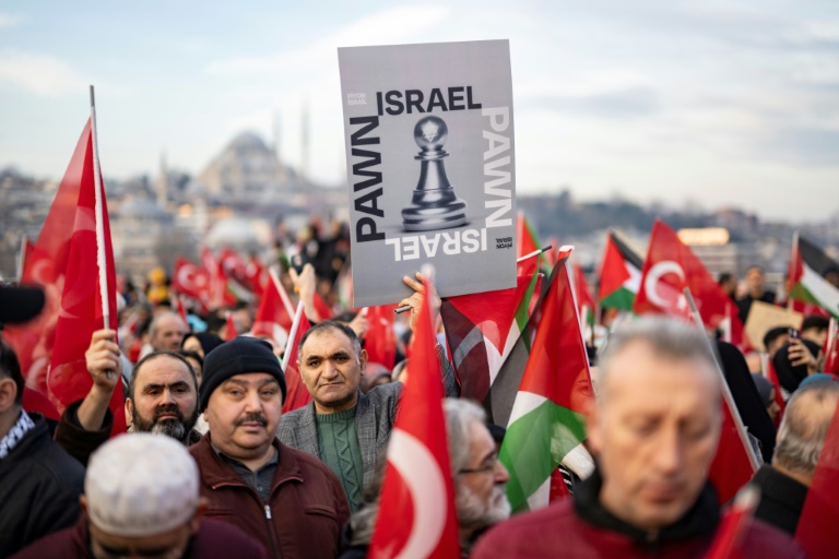  Turkey detains 33 accused of spying for Israel