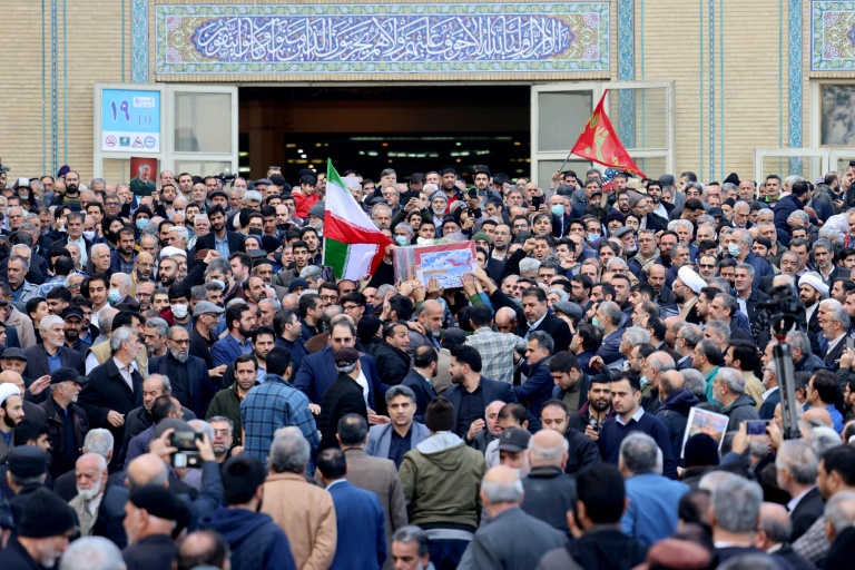  Iran lays to rest victims of IS twin bombings