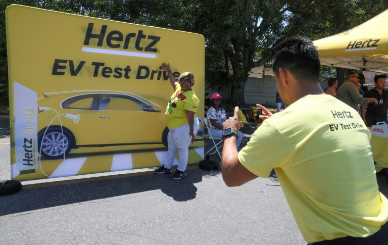  Hertz to shrink EV rental fleet over sluggish US demand