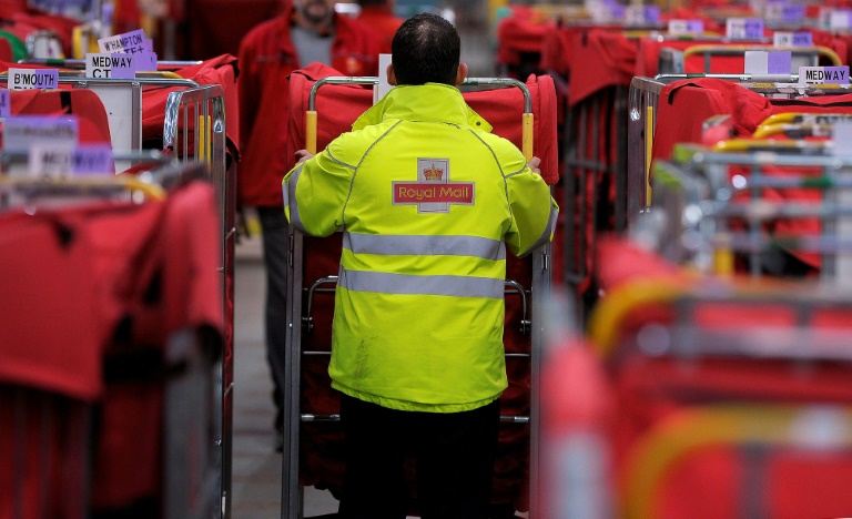  UK PM Sunak defends Royal Mail delivery obligation