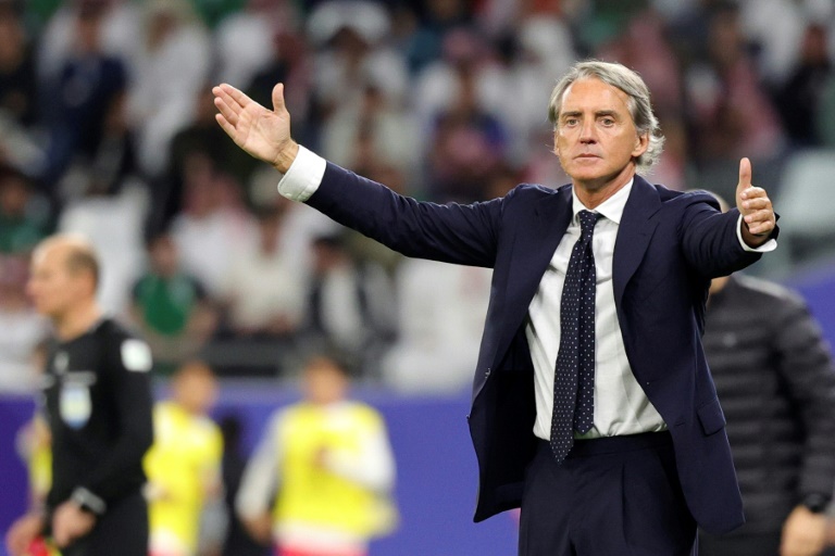  Saudi boss Mancini sorry for mid-penalty Asian Cup disappearing act