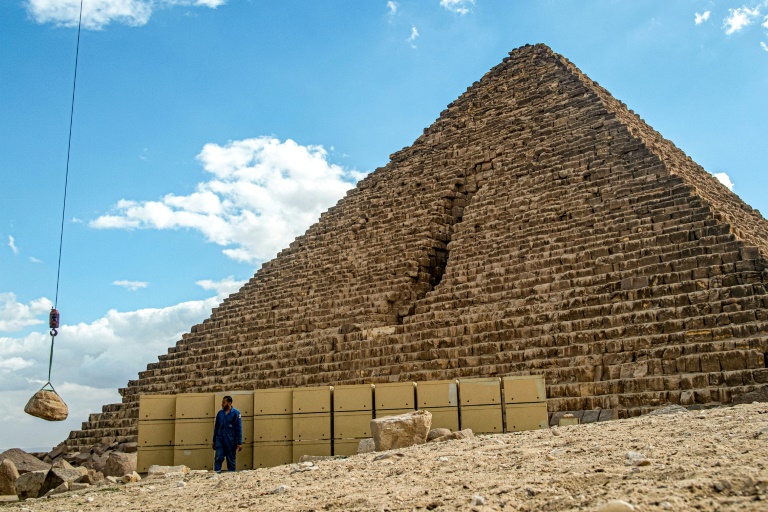  Egypt orders review of pyramid restoration after outcry